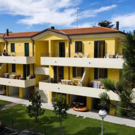 Apartment Enjoy The View Of The Garden From Our Balcony Bibione
